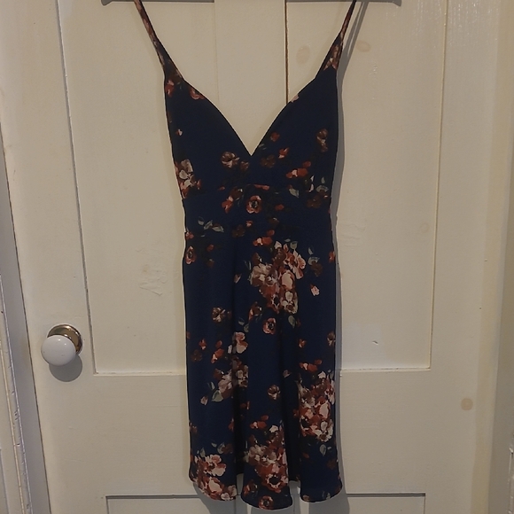 Windsor Dresses & Skirts - Windsor Navy Floral Dress